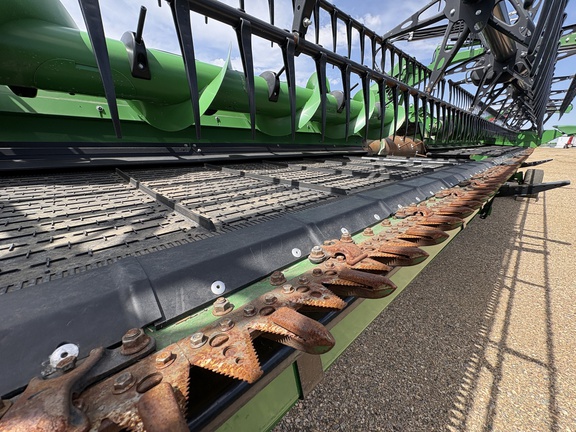 Used 2023 John Deere HD45R Combine Platforms at Horizon Ag & Turf in Lloydminster, AB - Photo12