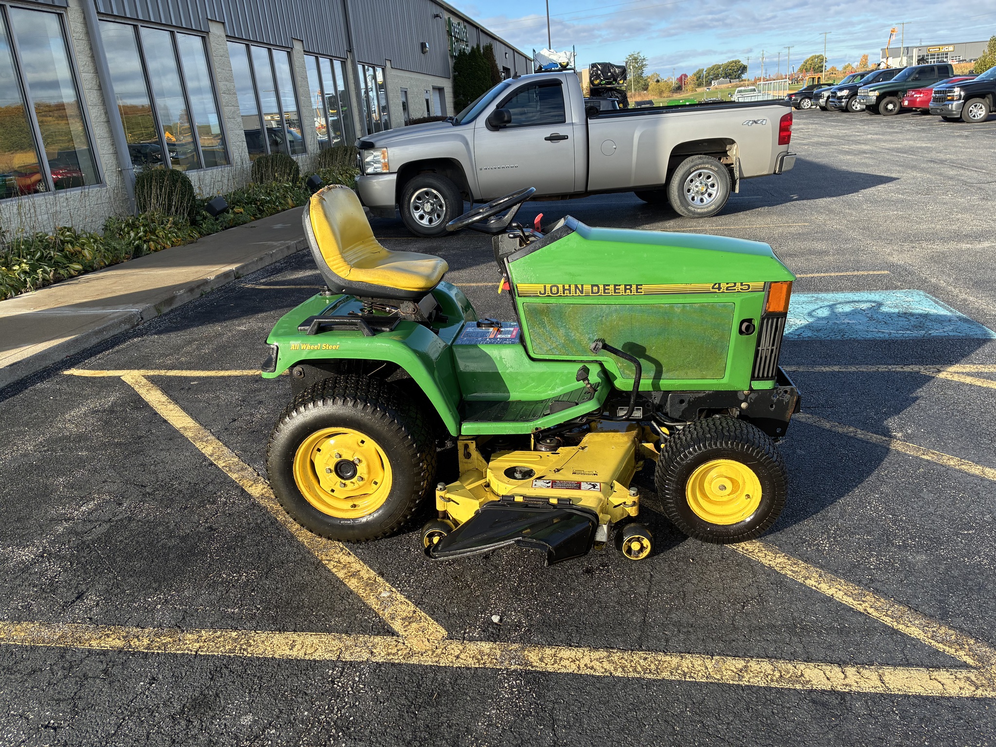 1994 John Deere 425 Image 2