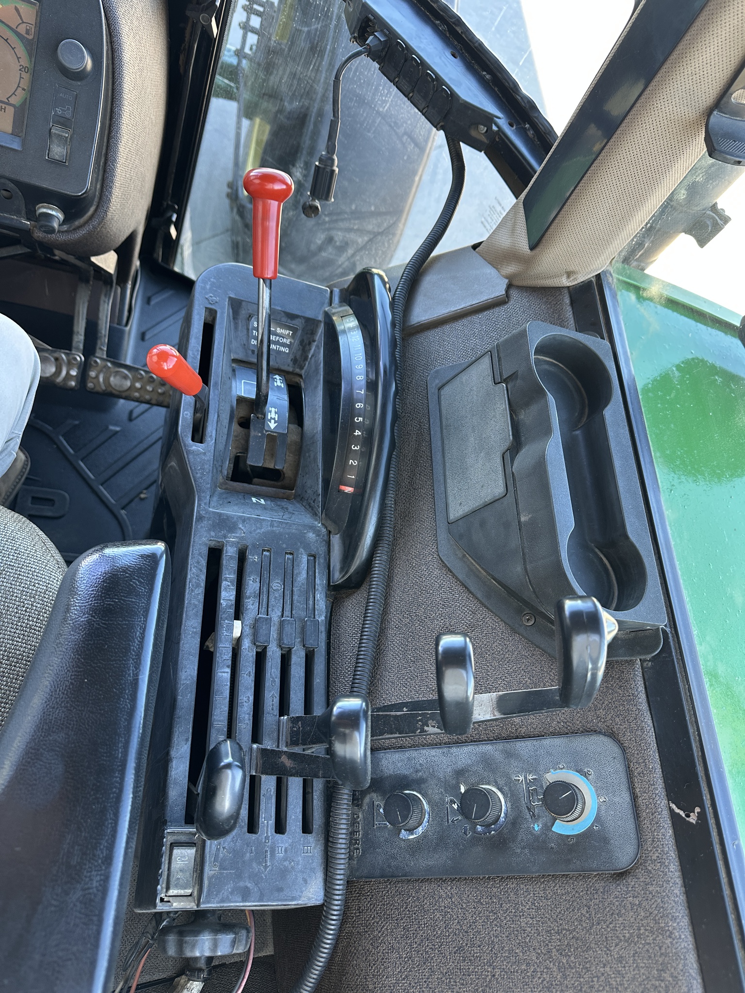 1993 John Deere 4960 Image 11