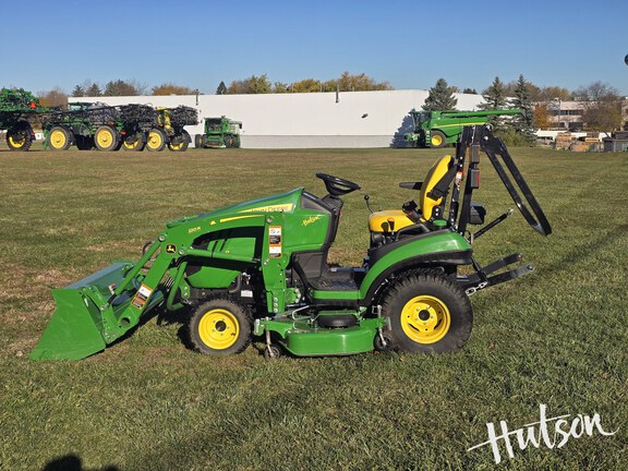 Photo of 2022 John Deere 1025R