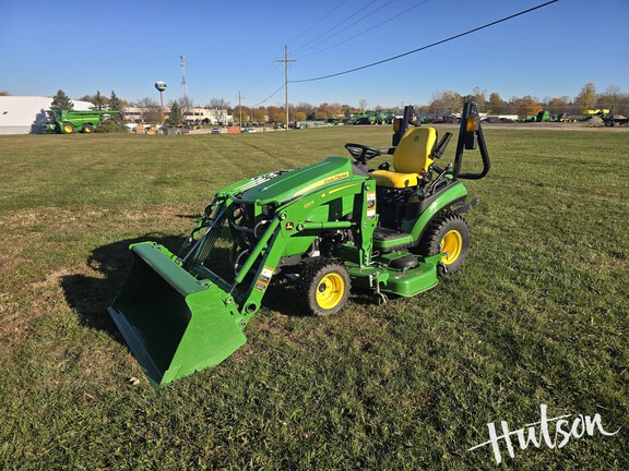 Photo of 2022 John Deere 1025R