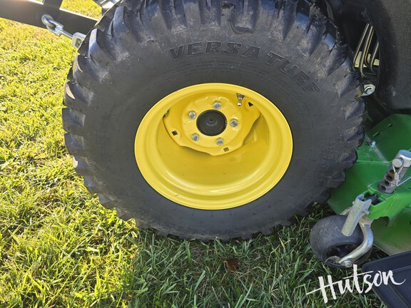 Photo of 2022 John Deere 1025R