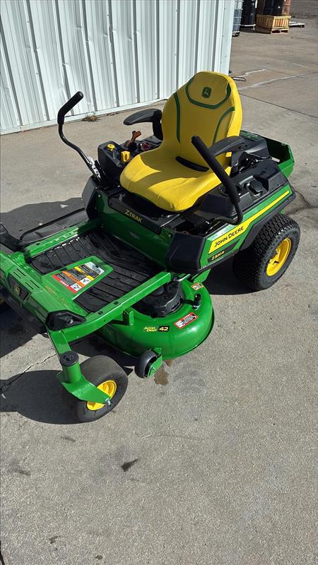 2024 John Deere Z320R Image 1