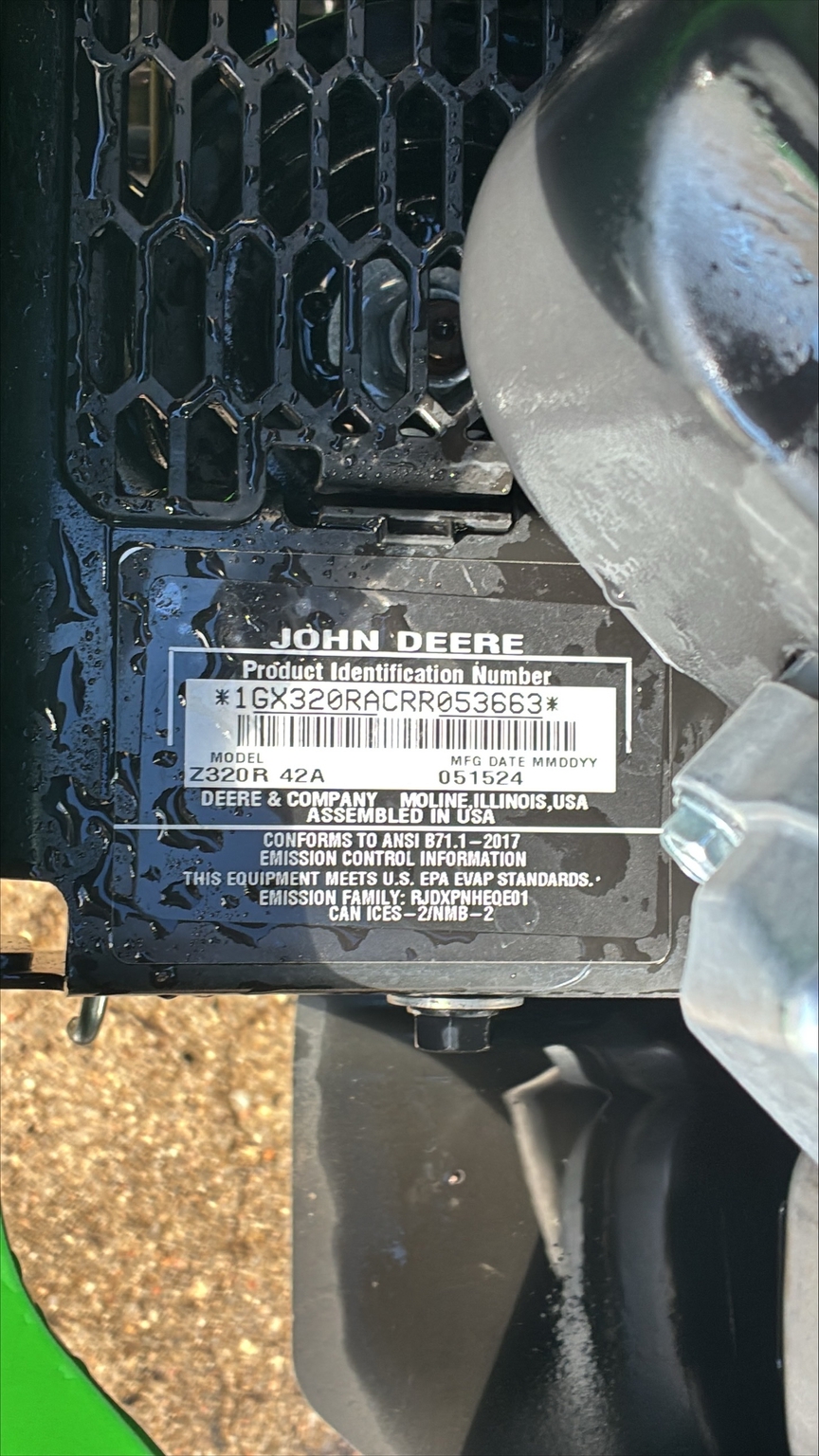 2024 John Deere Z320R Image 6
