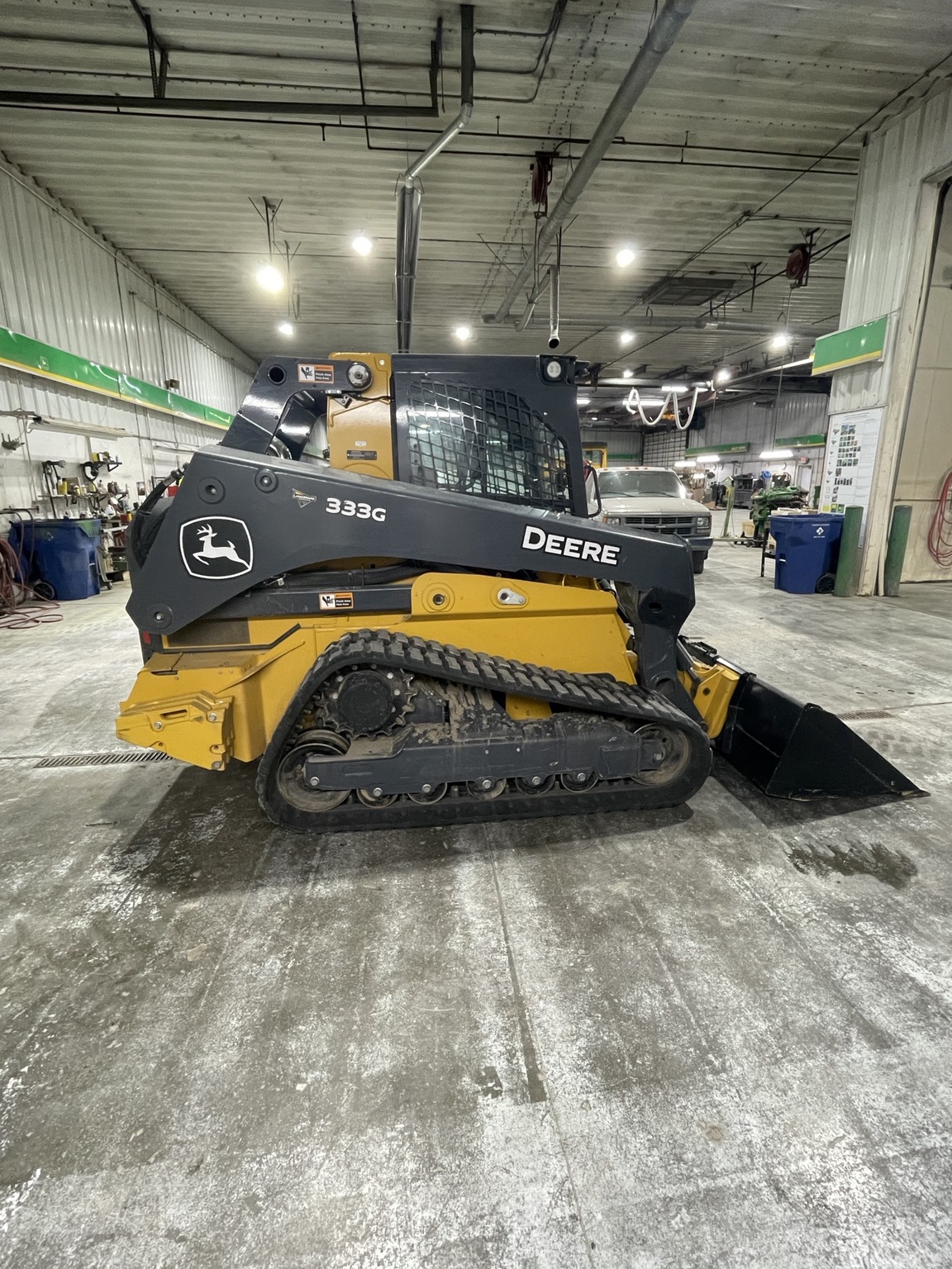 2024 John Deere 333G Image 5