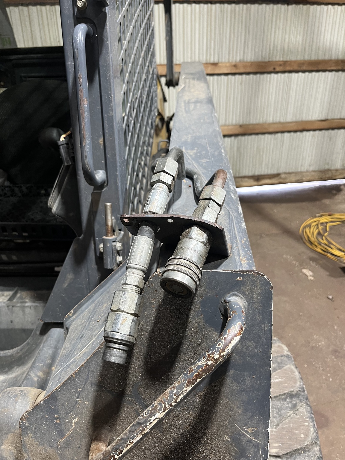 2013 John Deere 320D Image 2