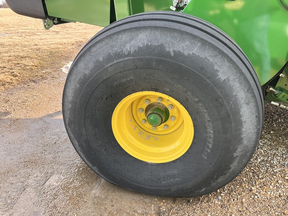 2024 John Deere 561R - Photo13