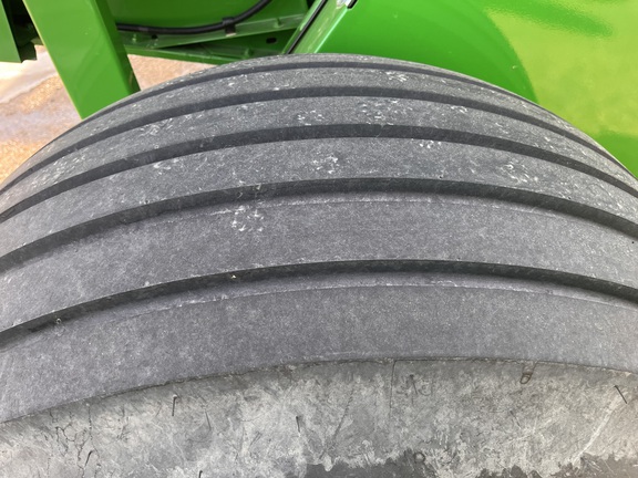 2024 John Deere 561R - Photo15