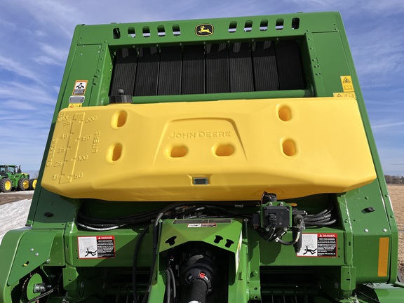 2024 John Deere 561R - Photo24