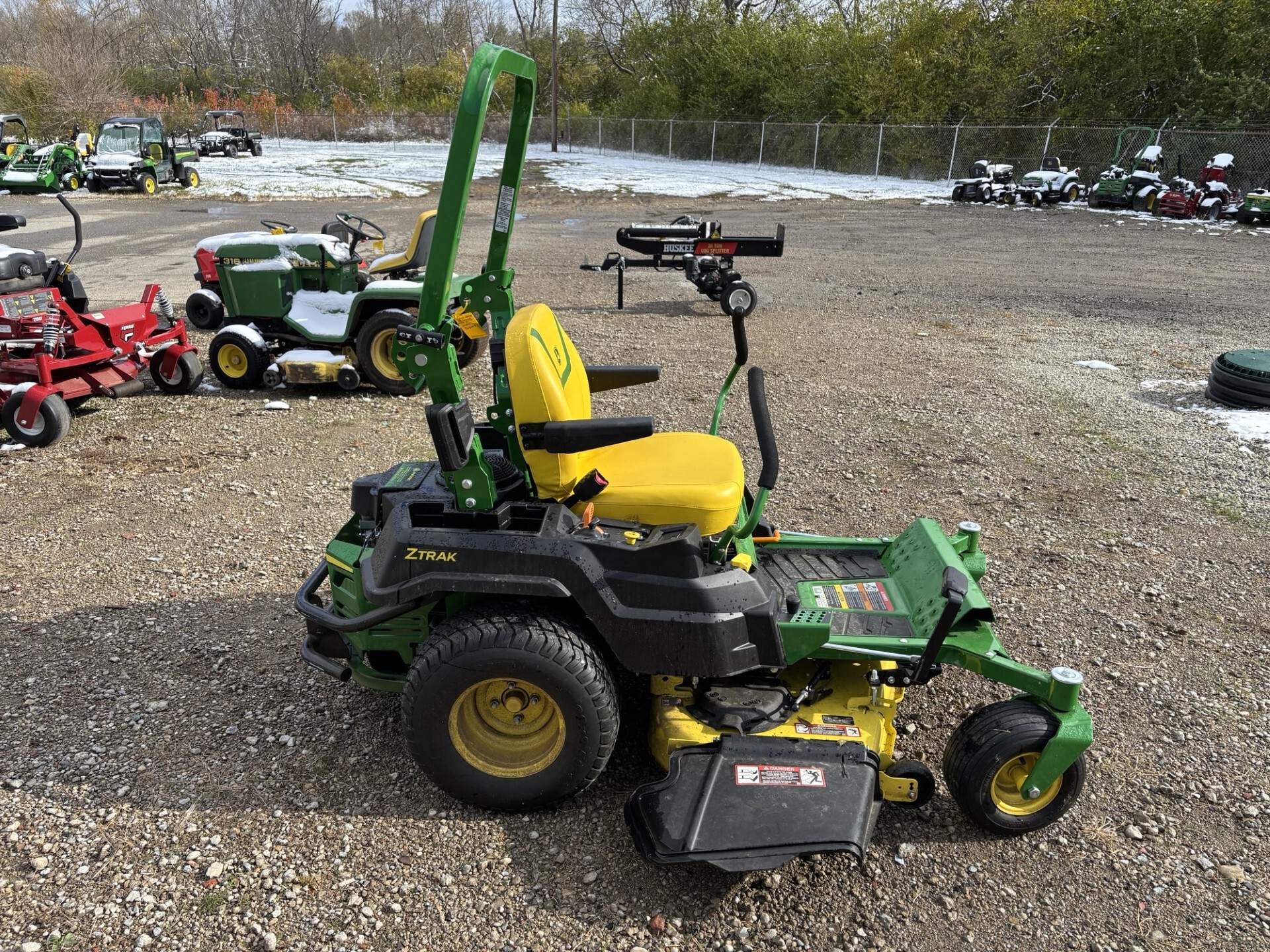 Used 2021 John Deere Z530M Zero Turn Mowers at Koenig Equipment in Germantown, OH - PhotoXL0