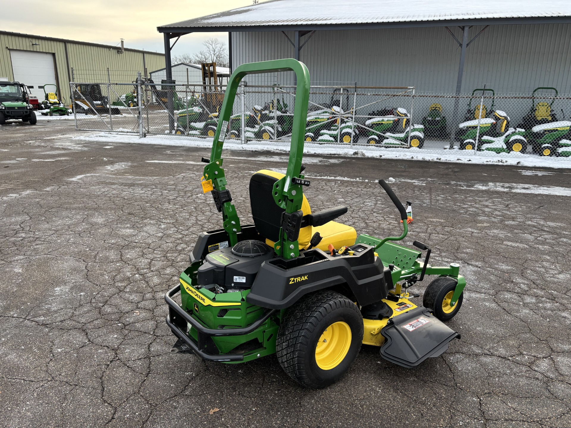 Used 2021 John Deere Z530M Zero Turn Mowers at Koenig Equipment in Germantown, OH - PhotoXL1