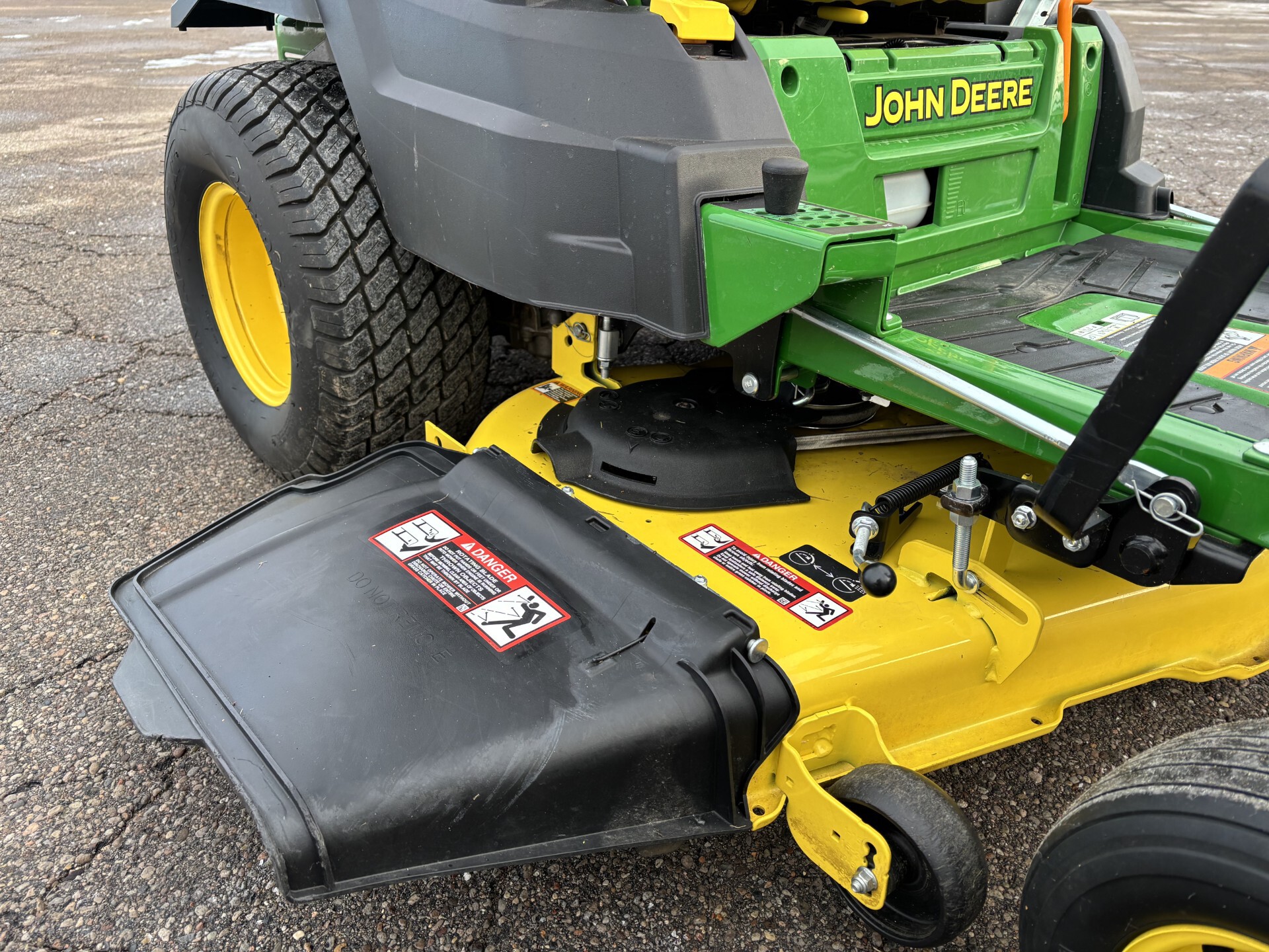 Used 2021 John Deere Z530M Zero Turn Mowers at Koenig Equipment in Germantown, OH - PhotoXL12