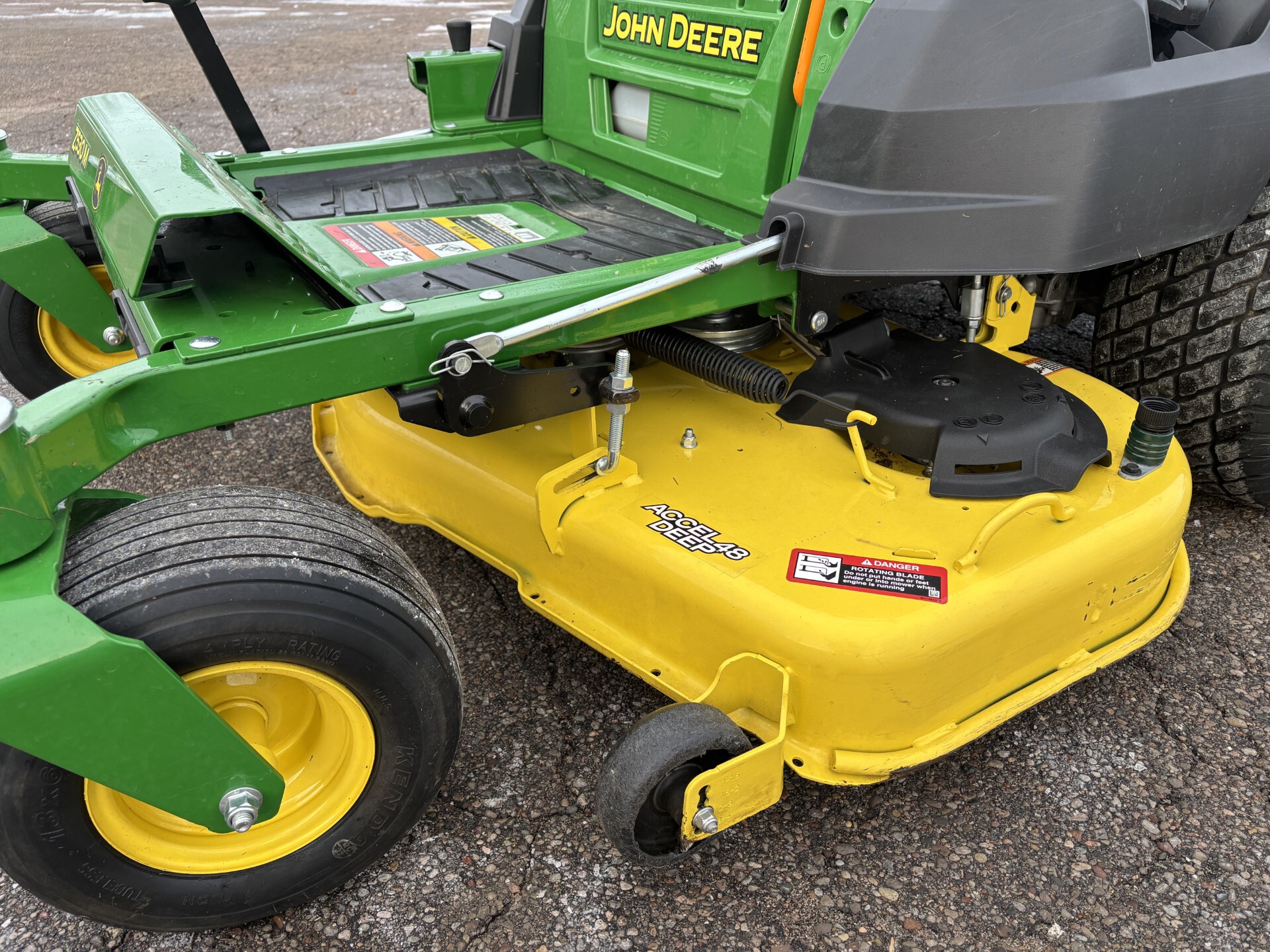 Used 2021 John Deere Z530M Zero Turn Mowers at Koenig Equipment in Germantown, OH - PhotoXL10