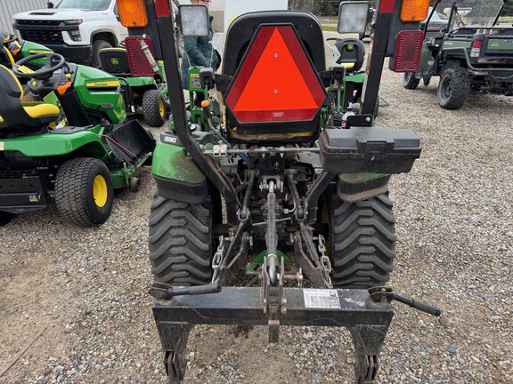 Photo of 2018 John Deere 1025R