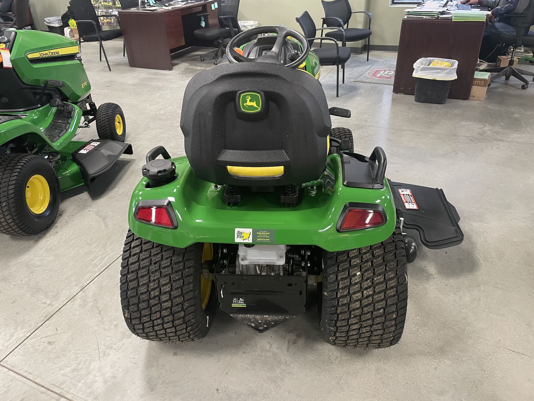 2025 John Deere X570 Image 2