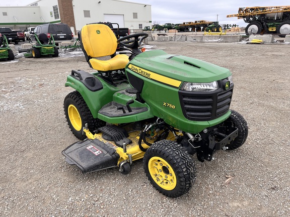 2021 John Deere X758 - Photo3