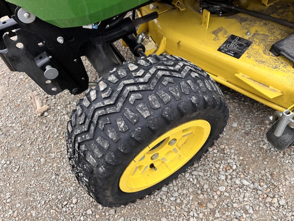 2021 John Deere X758 - Photo9