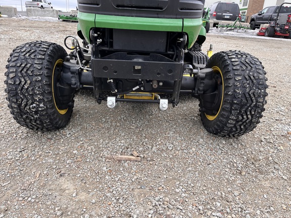 2021 John Deere X758 - Photo17