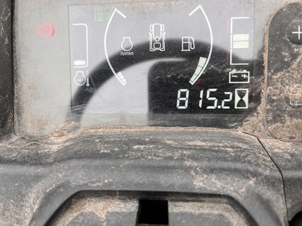 2021 John Deere X758 - Photo23