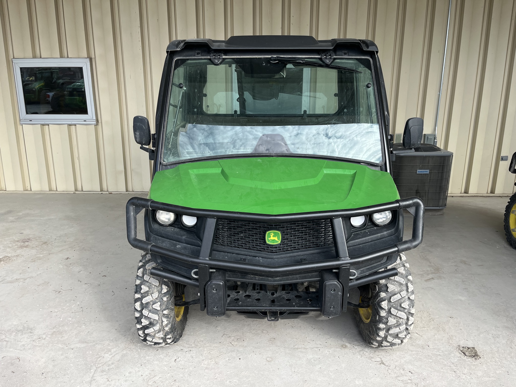  2023 John Deere XUV 835M at Heritage Tractor in Seneca, KS