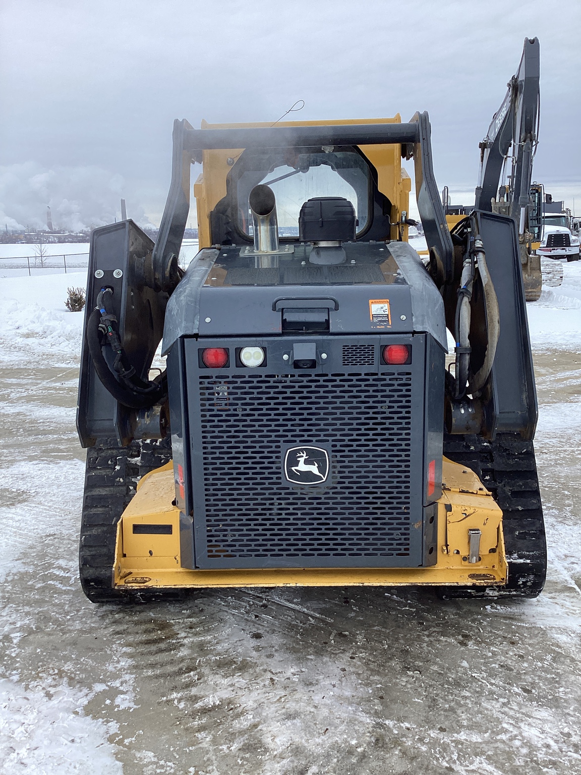 2021 John Deere 333G Image 6