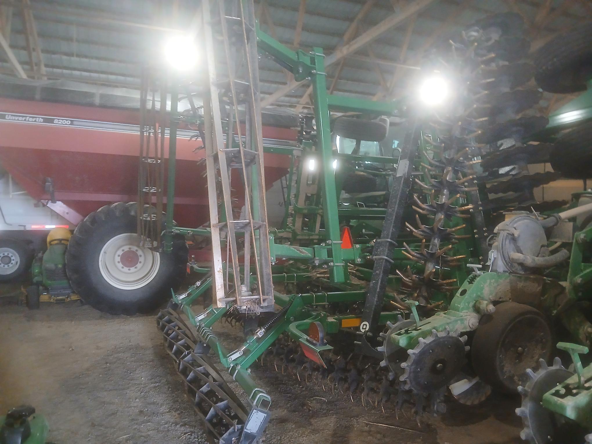 2020 Great Plains 2400TM Image 4