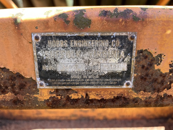 John Deere 2400L Photo 3