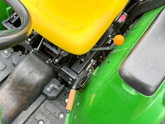 2020 John-Deere 3032E