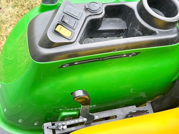 2020 John-Deere 3032E