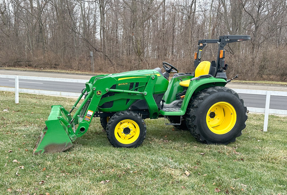 2020 John-Deere 3032E