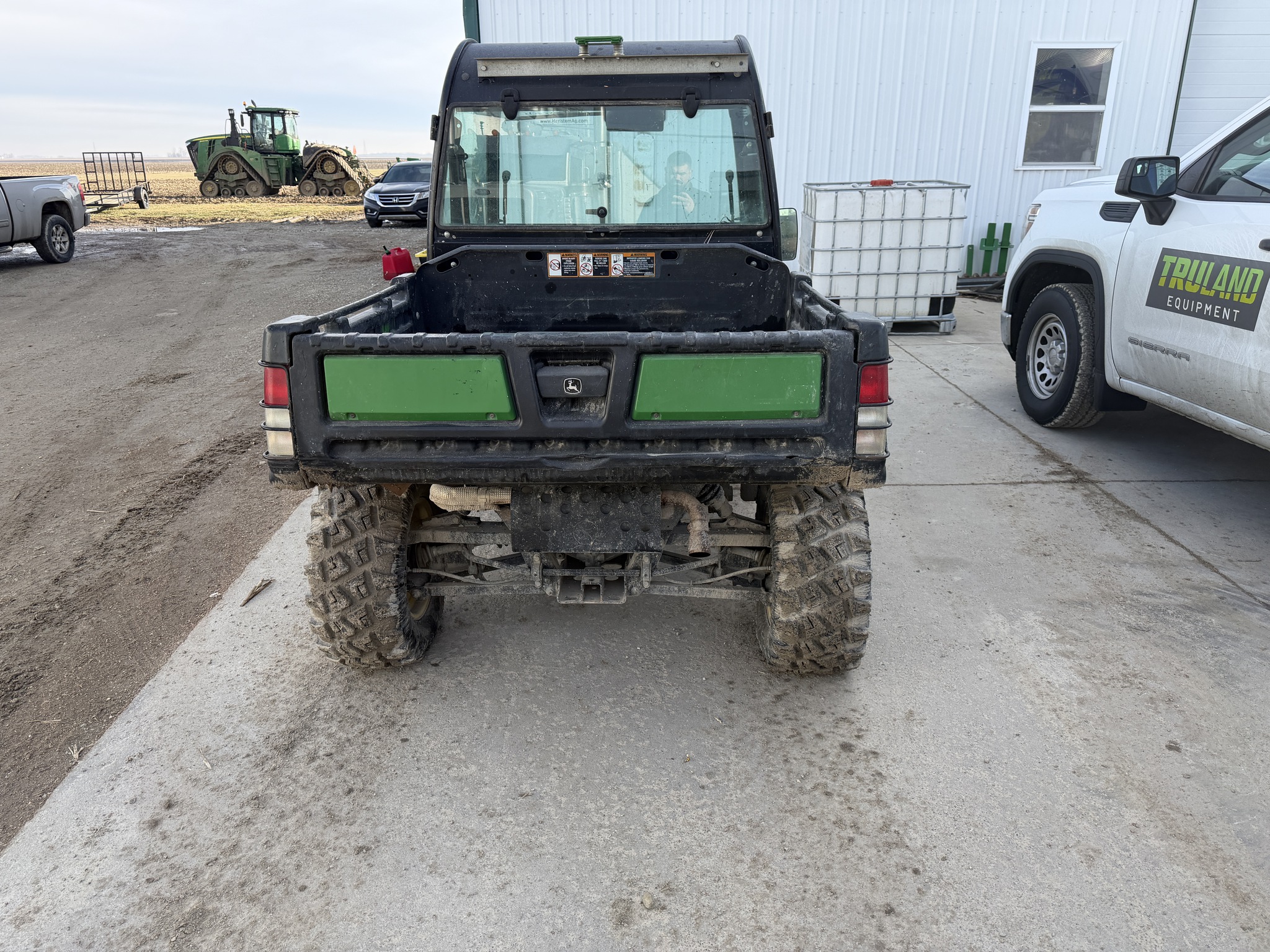 2011 John Deere XUV 825I GREEN Image 2