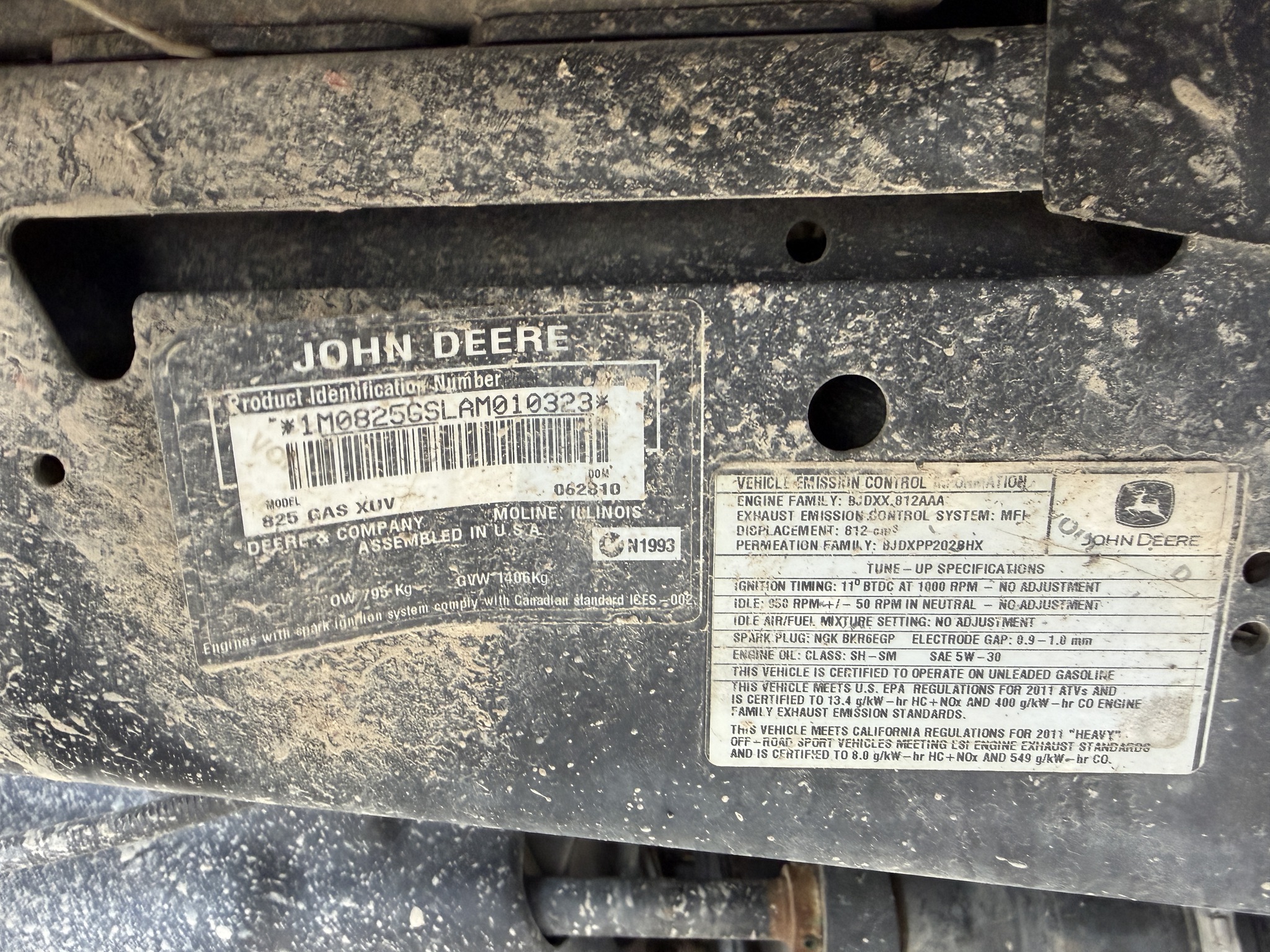 2011 John Deere XUV 825I GREEN Image 16