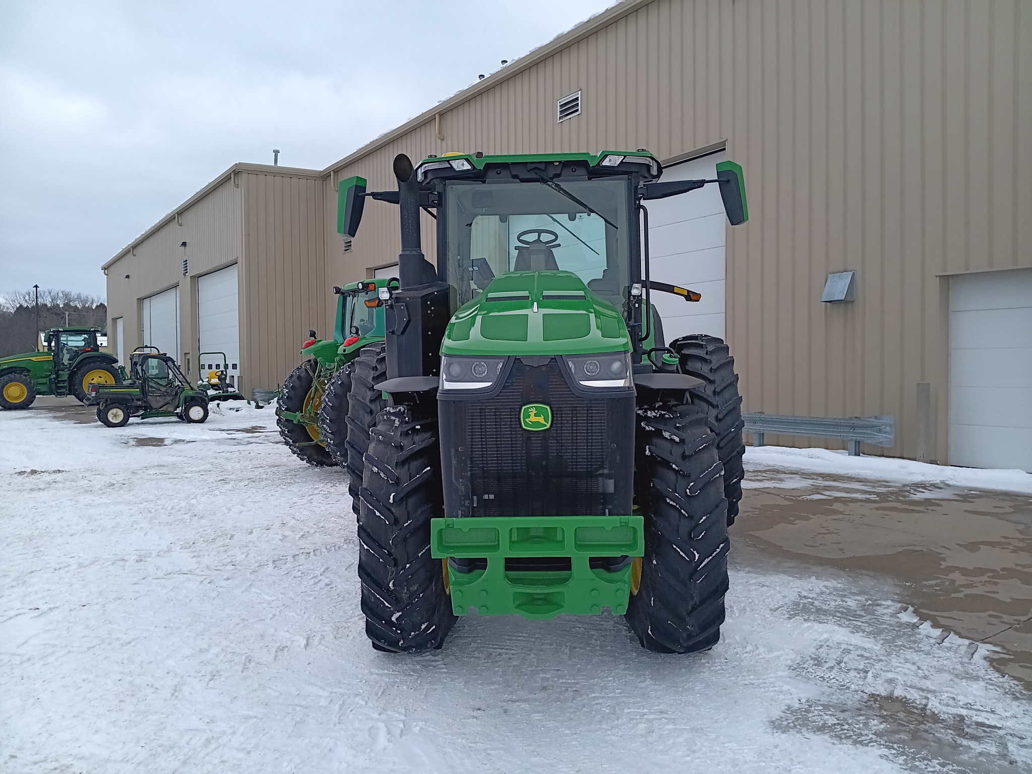 2024 John Deere 8R 250 Image 8