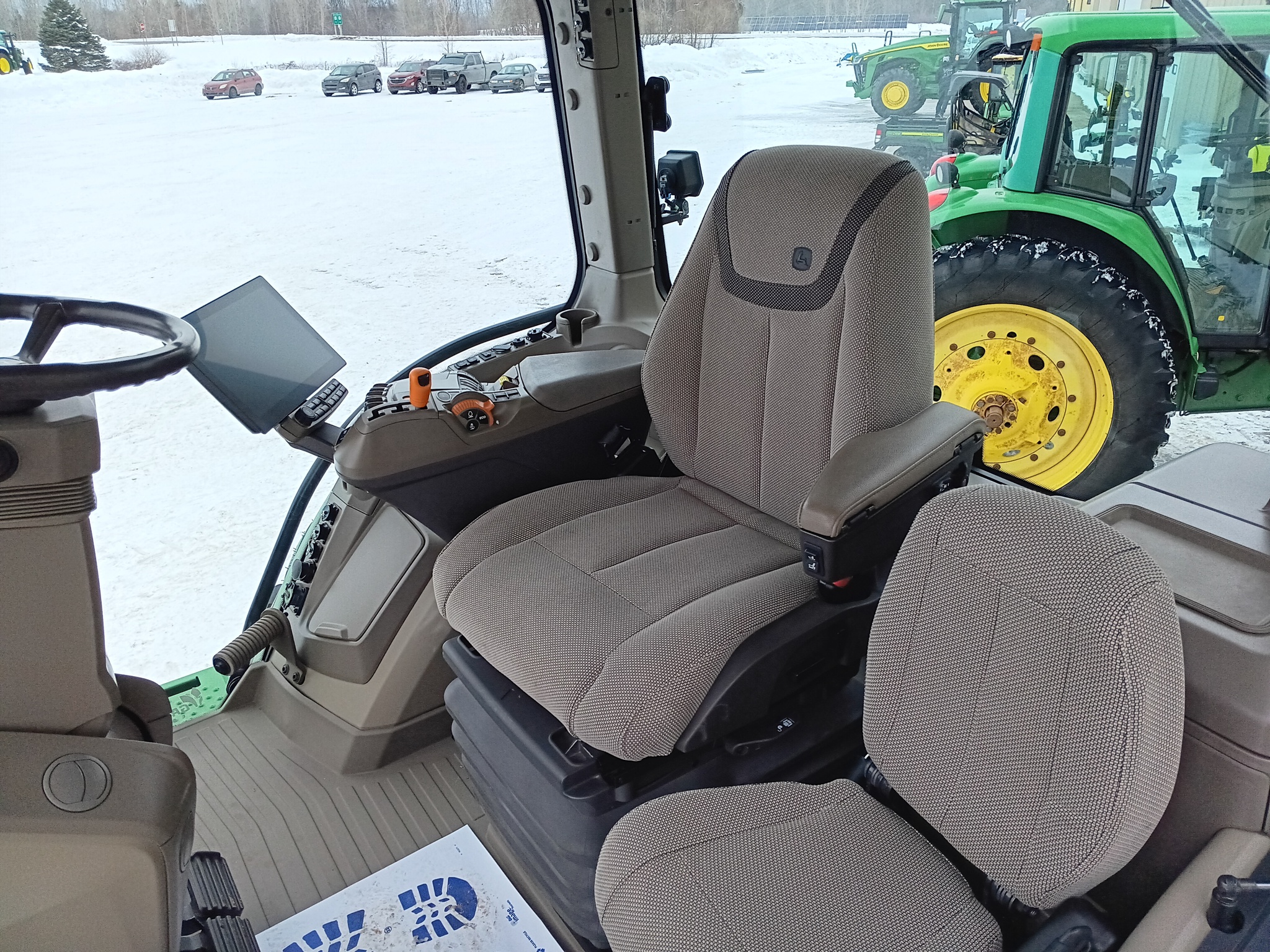 2024 John Deere 8R 250 Image 9