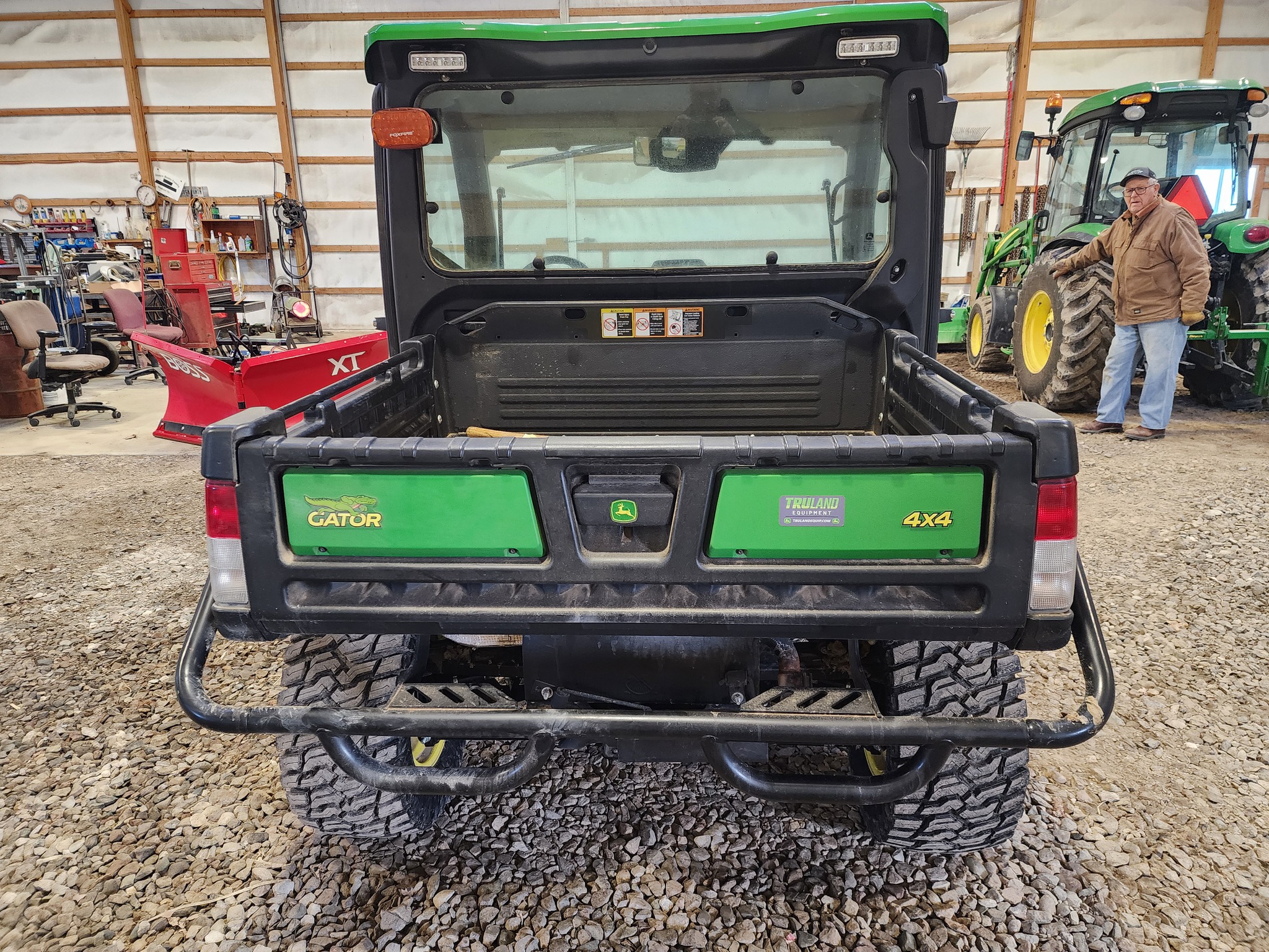 2024 John Deere XUV 835R Image 5