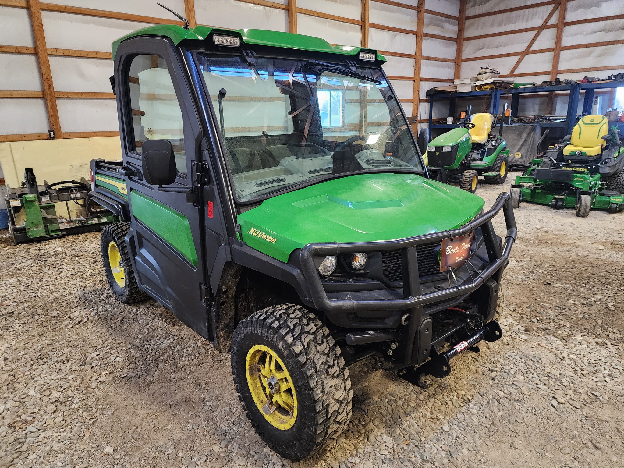 2024 John Deere XUV 835R Image 8