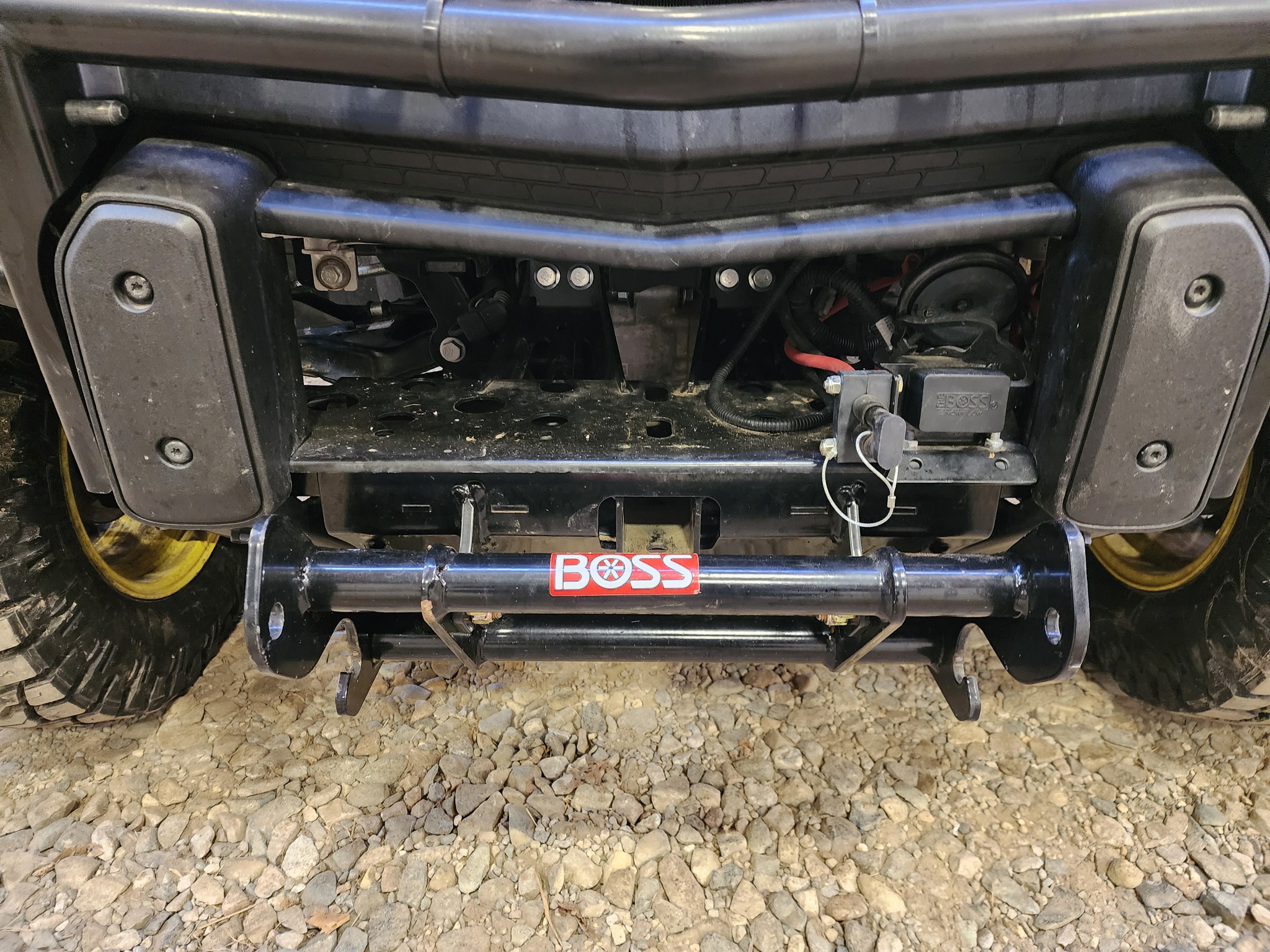 2024 John Deere XUV 835R Image 11