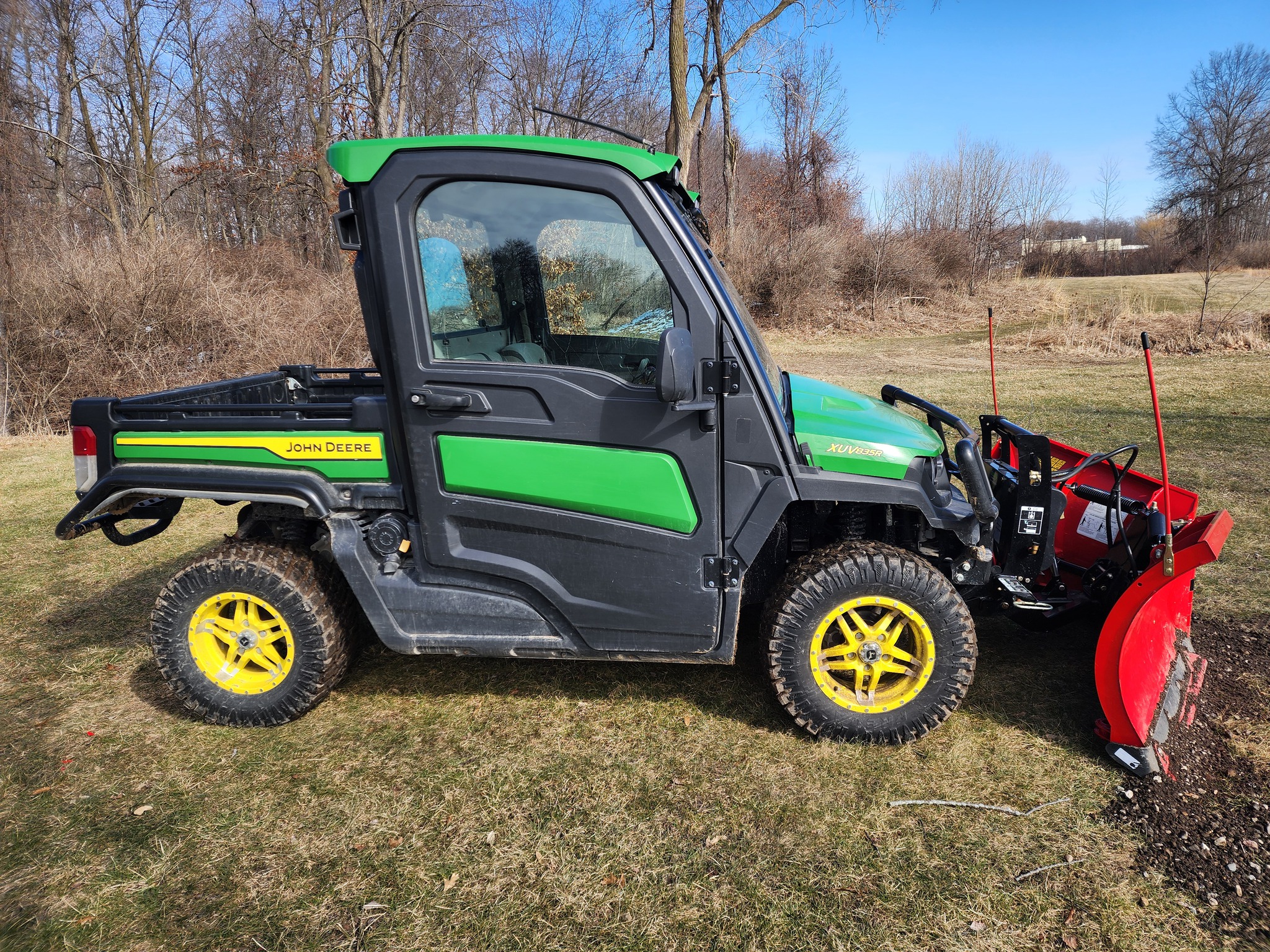 2024 John Deere XUV 835R Image 4