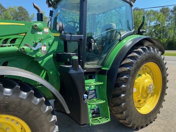 2017 John Deere 6155R
