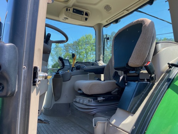 2017 John Deere 6155R