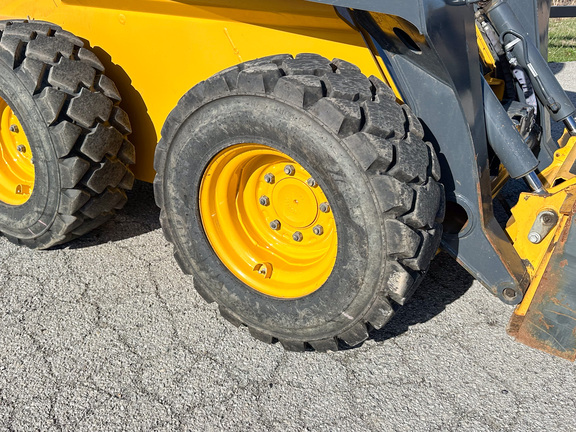 2023 John-Deere 324G