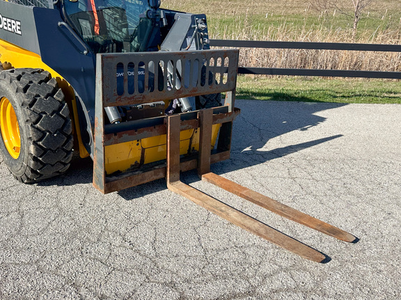 2023 John-Deere 324G