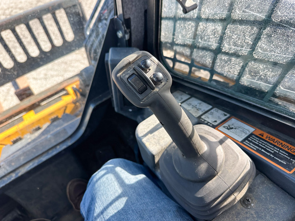 2023 John-Deere 324G