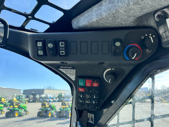 2023 John-Deere 324G