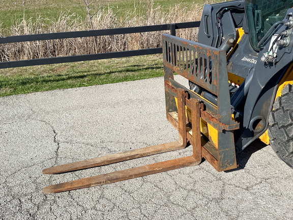 2023 John-Deere 324G