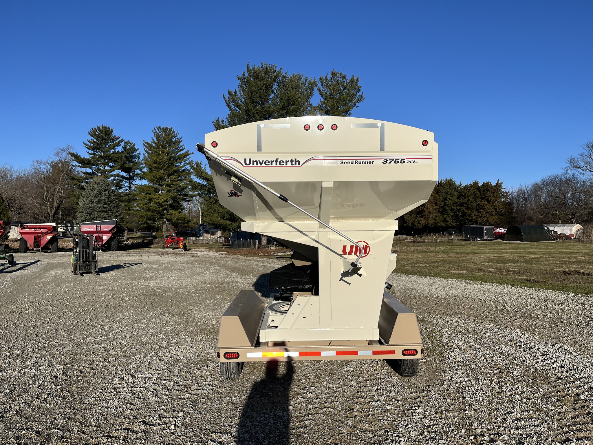 2026 Unverferth 3755XL Image 4