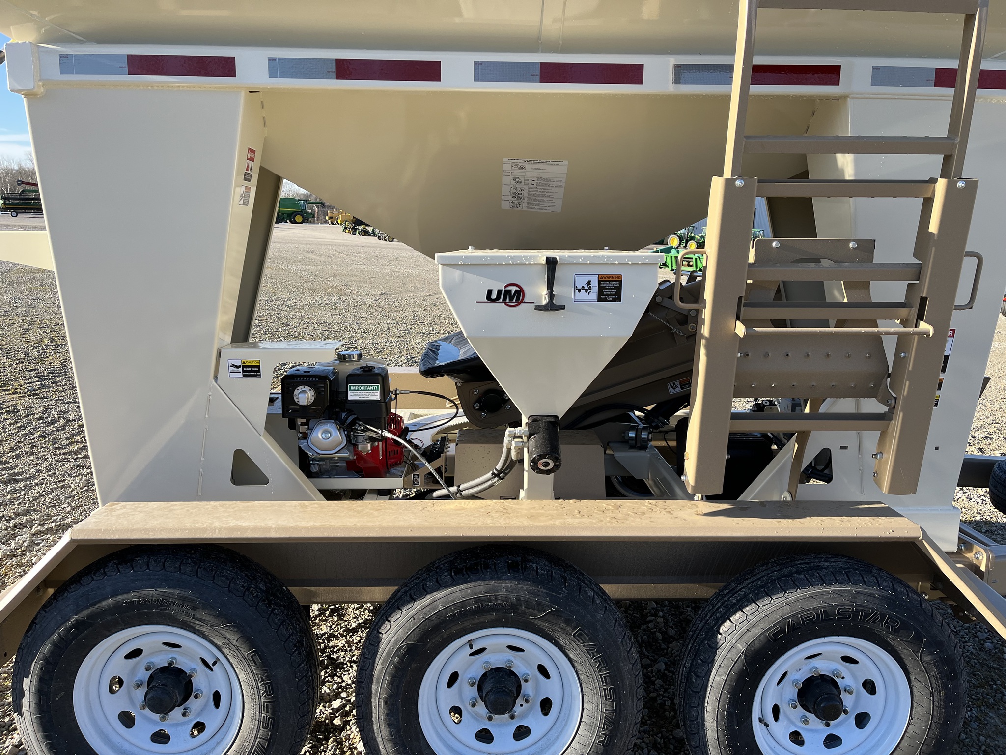 2026 Unverferth 3755XL Image 6