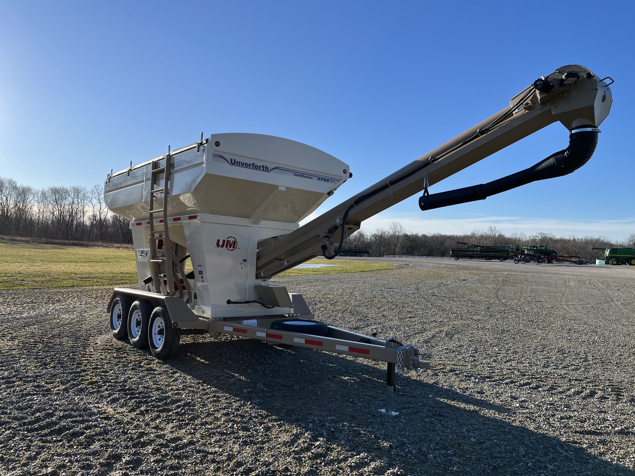 2026 Unverferth 3755XL Image 7