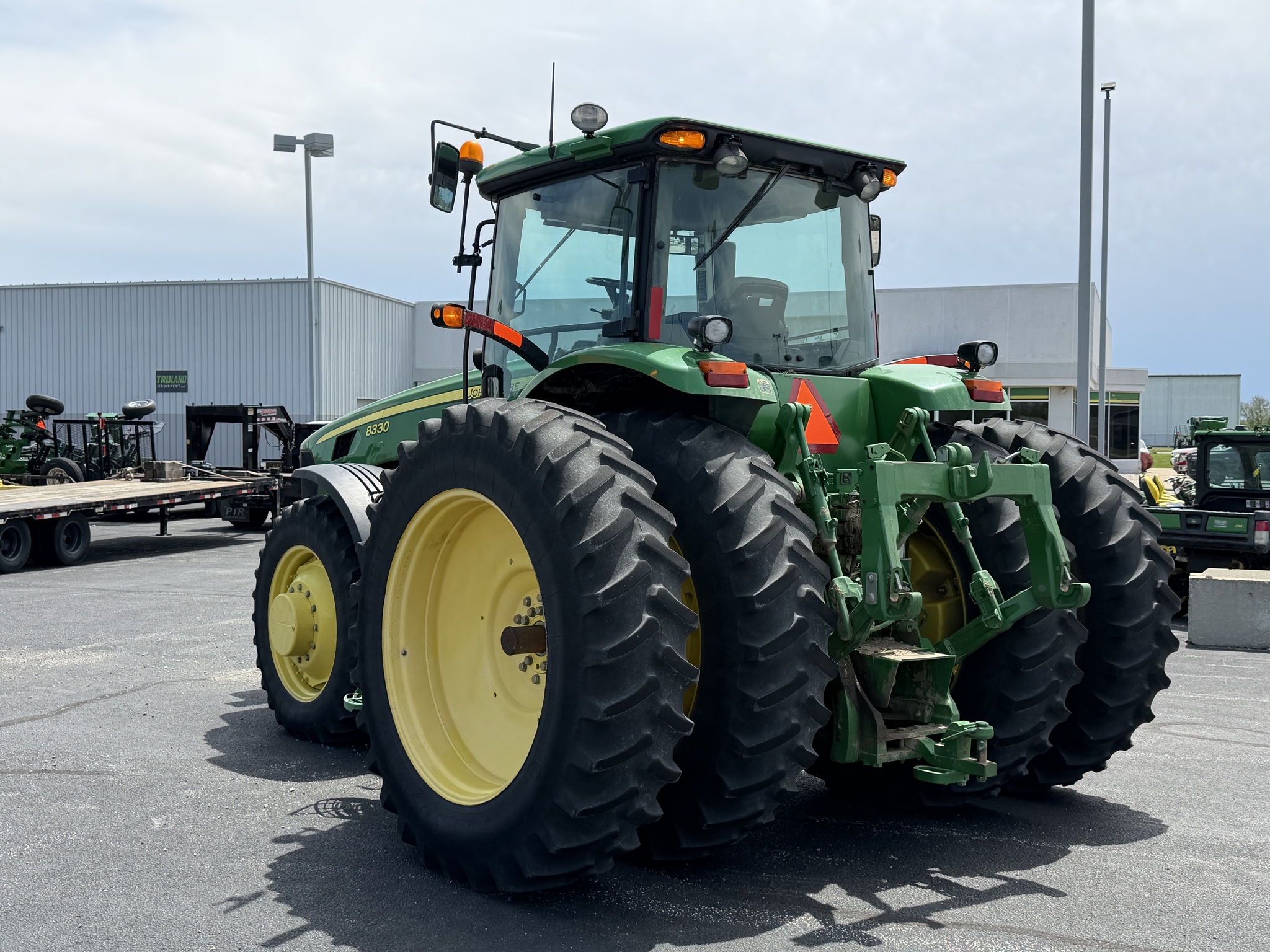 2008 John Deere 8330 Image 4