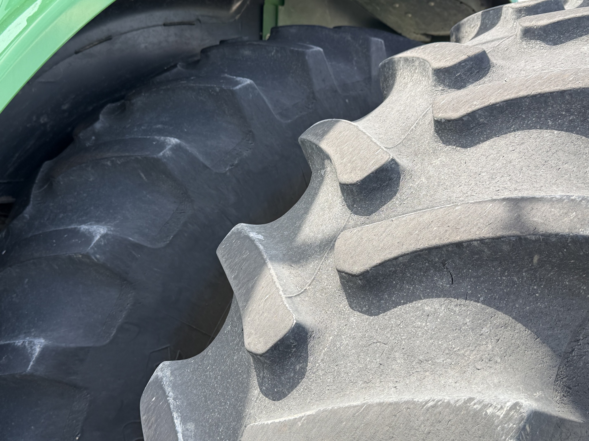 2008 John Deere 8330 Image 8